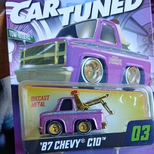 Car Tuned Low-Riders '87 Chevy C10 Tow Truck Purple